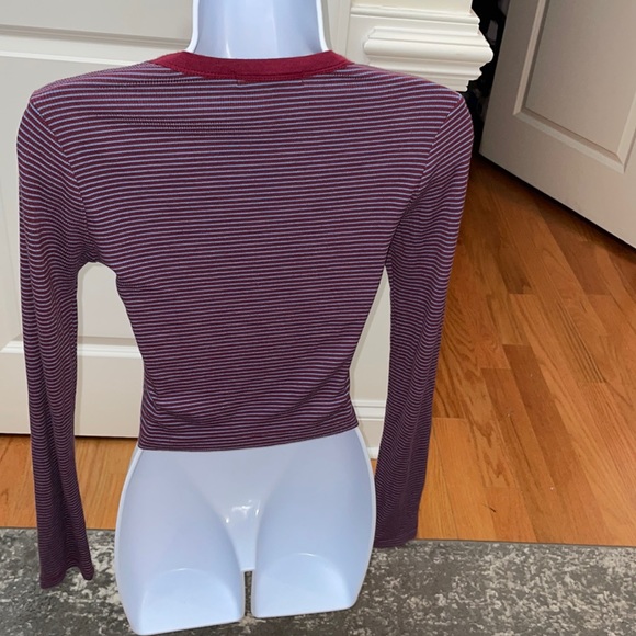 Forever 21 long sleeve top. Juniors Medium - Picture 2 of 3